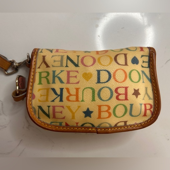 Dooney & Bourke Vintage Wristlet- EUC - Picture 12 of 15